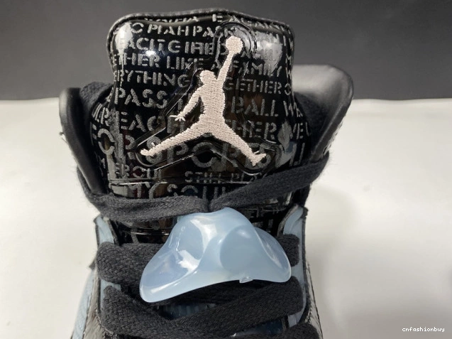 Doernbecher AIR 633068-010 Jordan Retro 5 0720